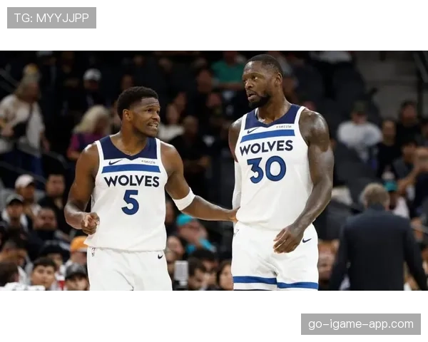 兰德尔无球效率提升，对比上赛季得分结构更趋均衡