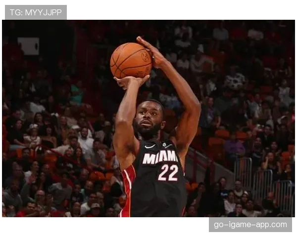 安德鲁·维金斯突破助攻提升高效得分，关键防守拉开球队优势