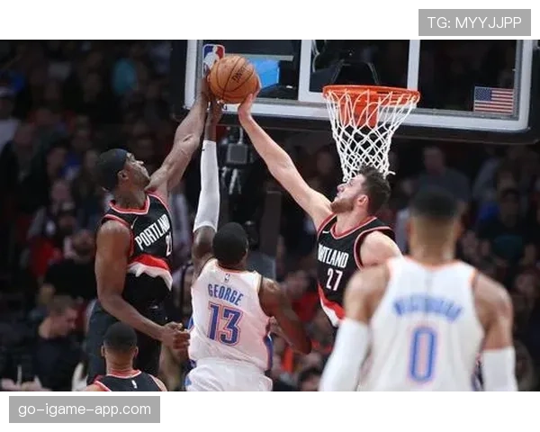 诺维茨基挡拆拉开对手内线防守，改变球队得分结构