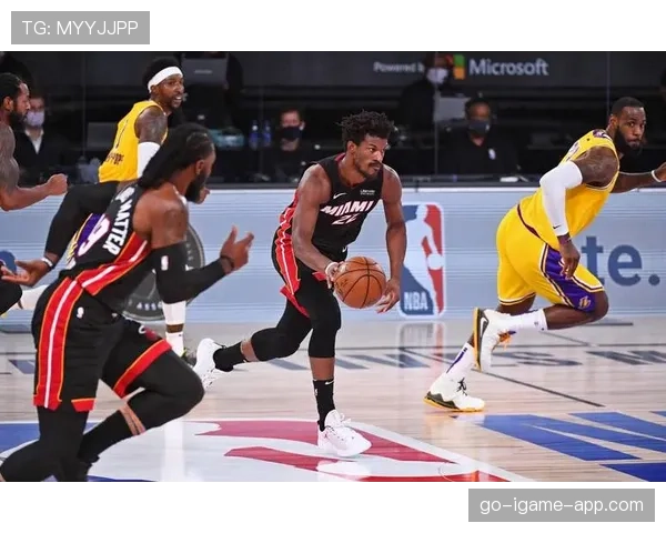 西亚卡姆挡拆制造错位，助力猛龙提升关键时刻得分效率