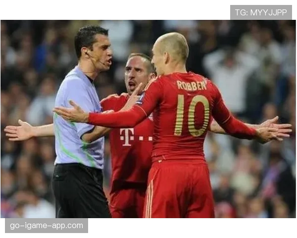 体系驱动下里贝里与罗本边路打法分化及其表现差异